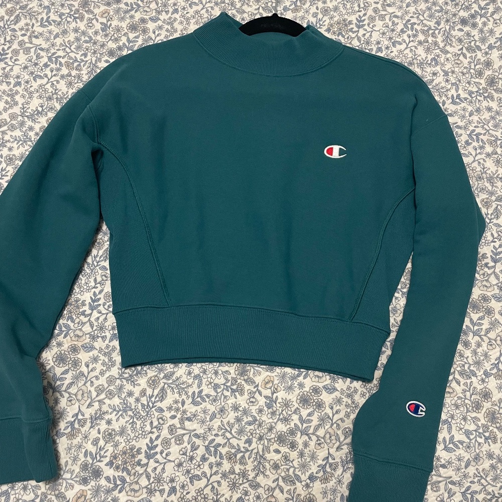 Cropped Champions Sweater